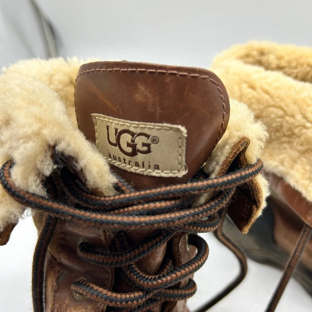 UGG Australia‎ Adirondack Brown Leather Waterproof Sheepskin Winter Boots Size 2